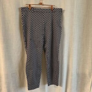 H&M Womens‎ Capris Crop Stretch Pants Size 12 Black & White Geometric Print Work